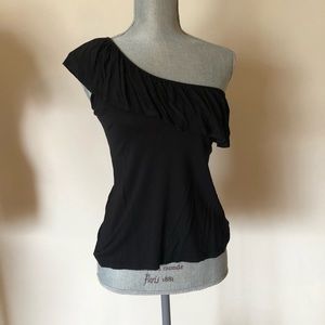 Black off the shoulder tee
